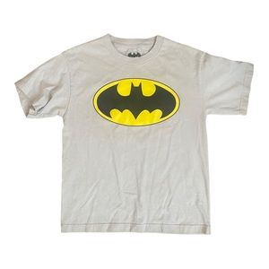 Batman | Boys DC Comics Basic Chest Yellow Batman Logo Gray Graphic Tee Size L